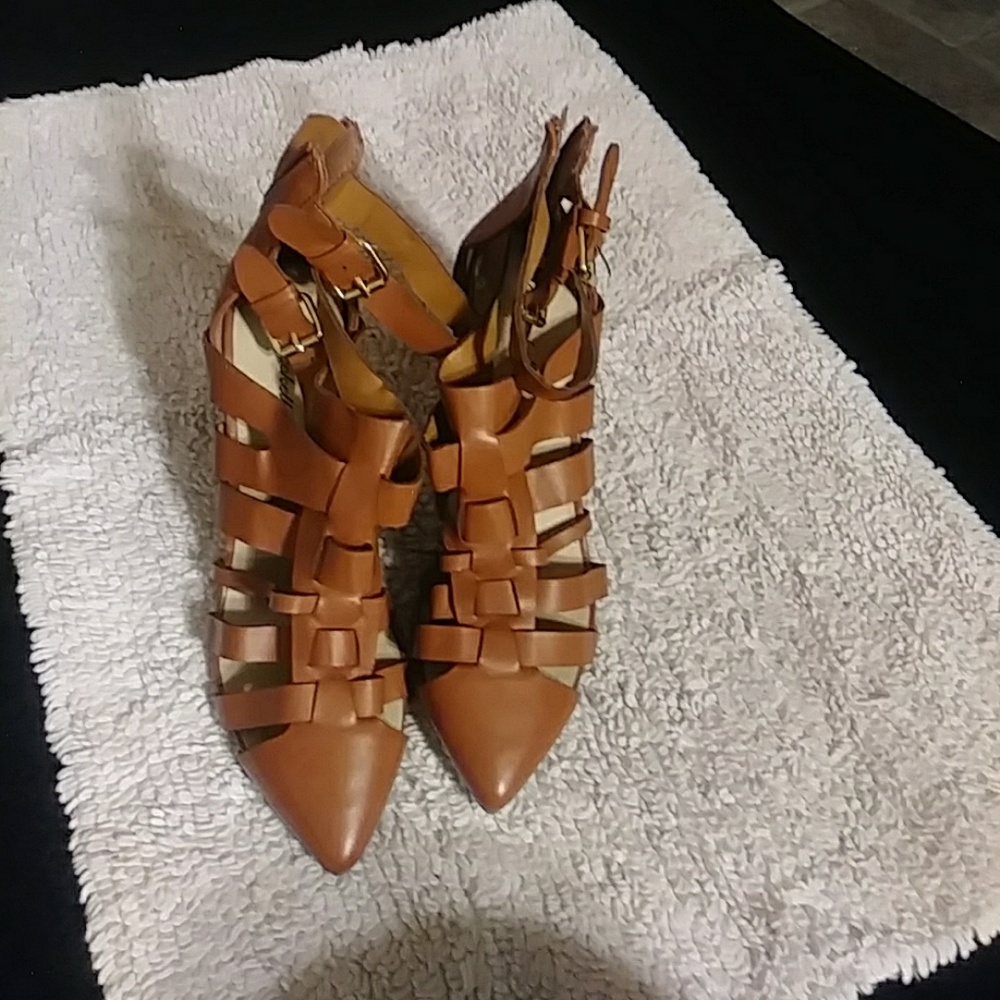 Open shoes - Picture 2 of 3